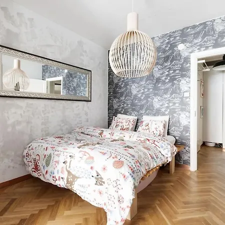 Apartamento De Lux Apartment! Great Location! Bohemic Getaway! *