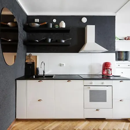 De Lux Apartment! Great Location! Bohemic Getaway!